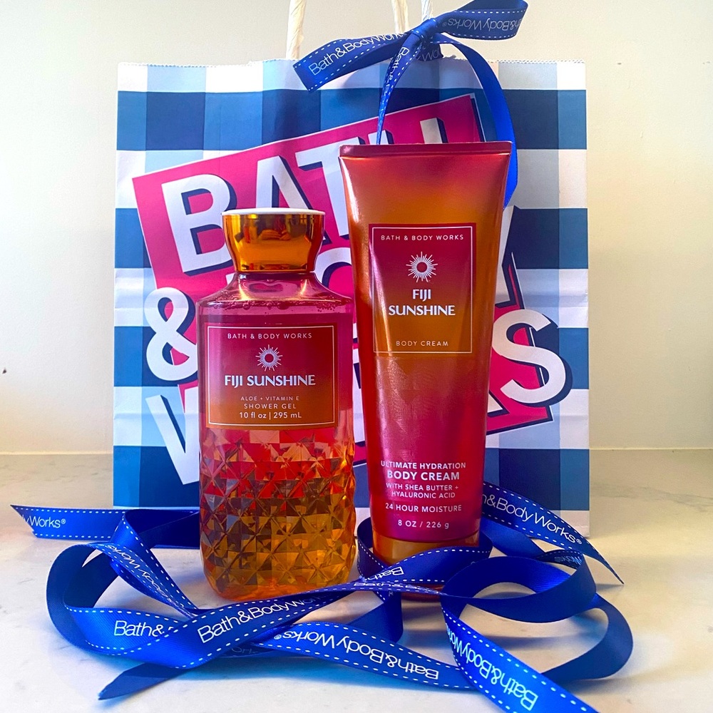 Bath & Body Works Fiji Sunshine Shower Gel & Body Cream Set